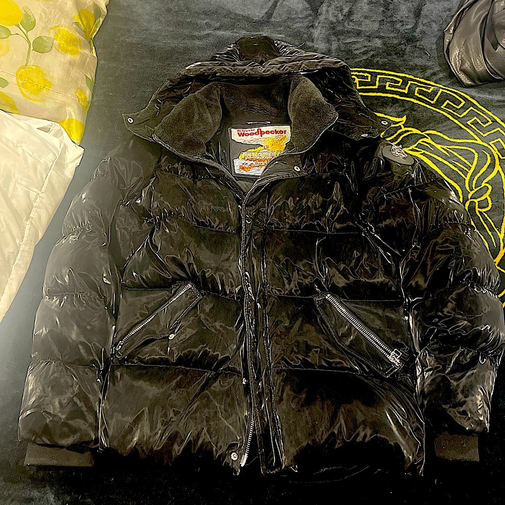 Woodpecker Black Shiny Puffer Jacket (XL x 1) (LG x 1)